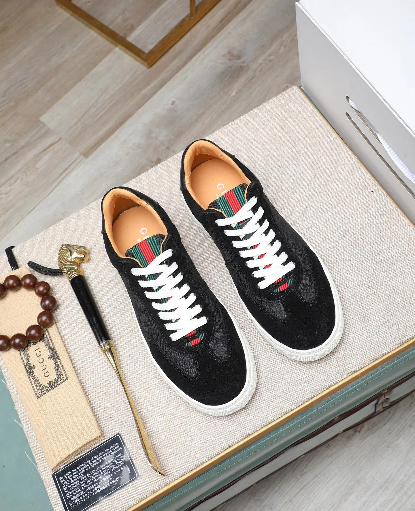 Men's shoes 💰400 GUCCI🔍🔍The latest models are on sale at the same time at the counter. Original calfskin imported from Italy, genuine leather lining, (high-end, extravagant, and classy) with exquisite workmanship. Soles: Original soles specially provided by the original factory. ⚠Exclusive double-layer movable molded soles are super comfortable⚠. Photos of the real thing🎬The real thing is better🔍🔍"High quality·Follow the order" Code number 38-44